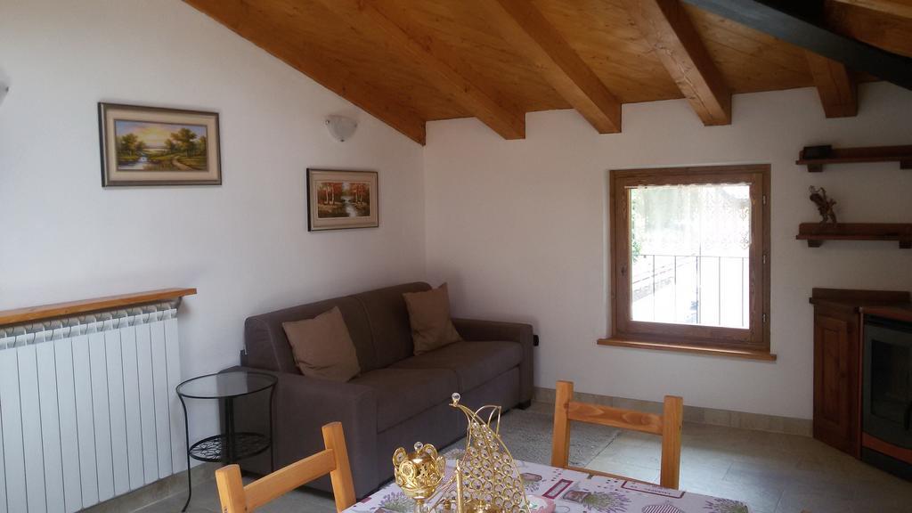 Mansarda Monte Bianco Apartamento La Salle Quarto foto