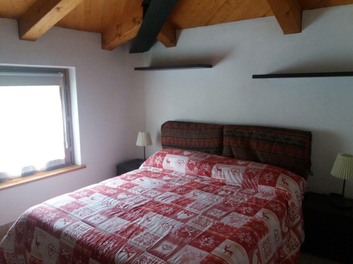 Mansarda Monte Bianco Apartamento La Salle Exterior foto
